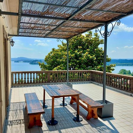 Ferienwohnung Terrazza Mirabella Gavirate Exterior foto